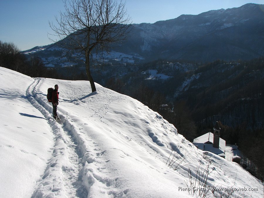 27 Peghera sullo sfondo.jpg